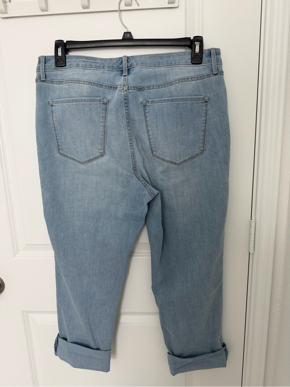 Nine West Light Blue Cropped Ankle Jeans